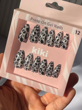 KiKi Nails in Tiger